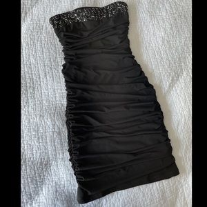 ✨3/$10✨ Strapless sequin black ruching dress